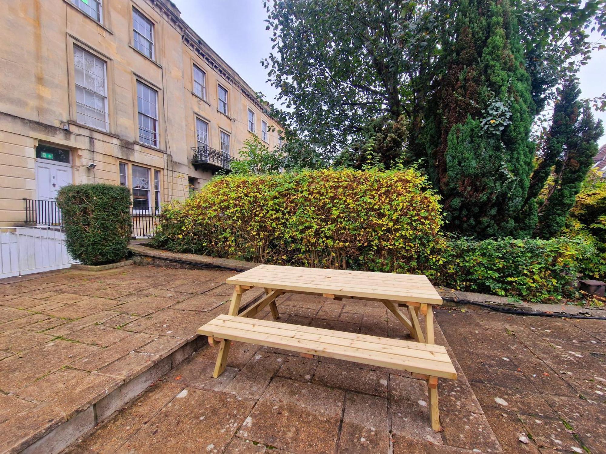 Clifton Nr Centre, Parking X 1, Garden Picnic Area * Bristol
