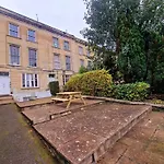Clifton Nr Centre, Parking X 1, Garden Picnic Area