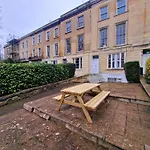 Clifton Nr Centre, Parking X 1, Garden Picnic Area