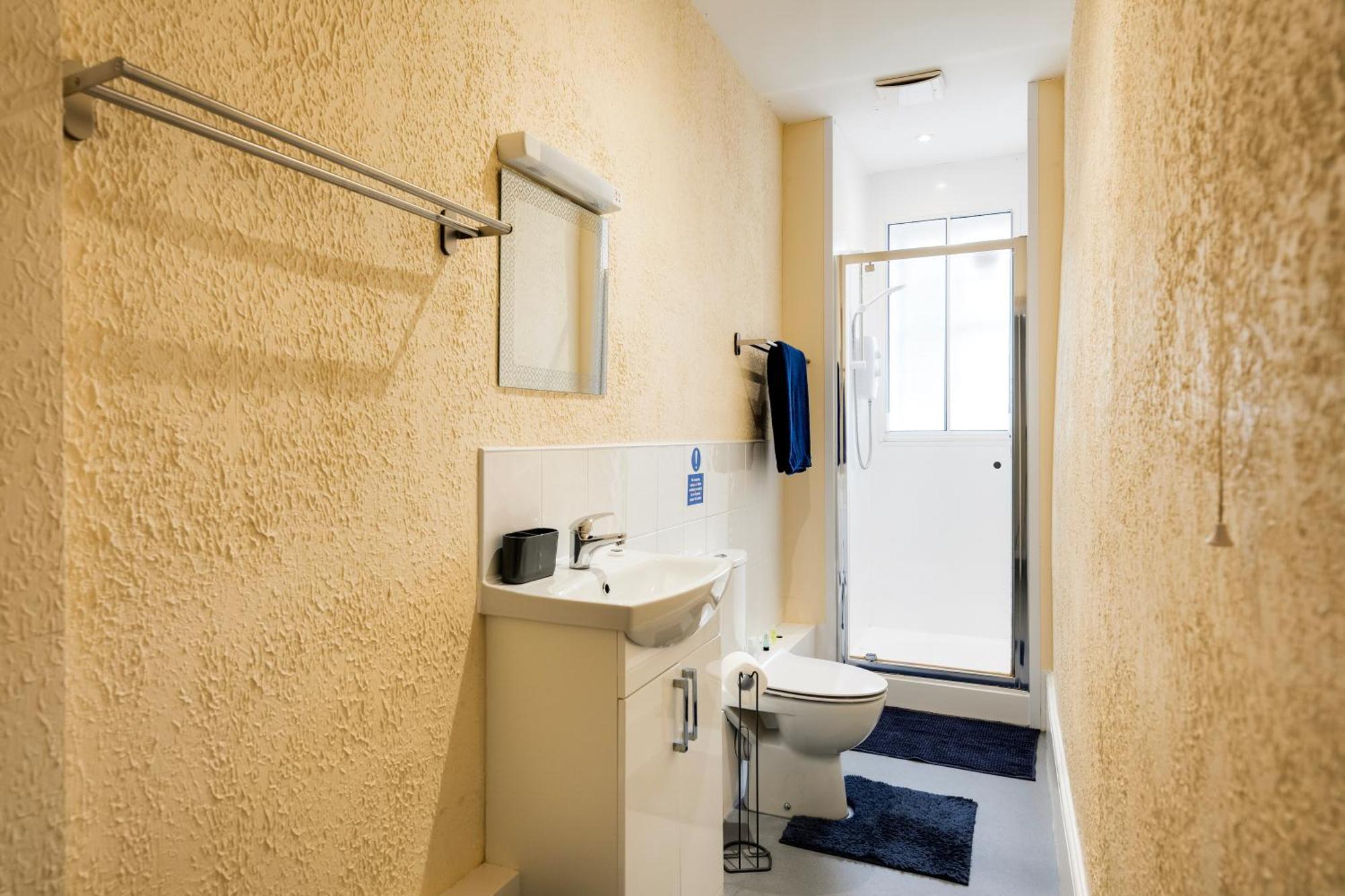 Clifton Nr Centre, Parking X 1, Garden Picnic Area * Bristol