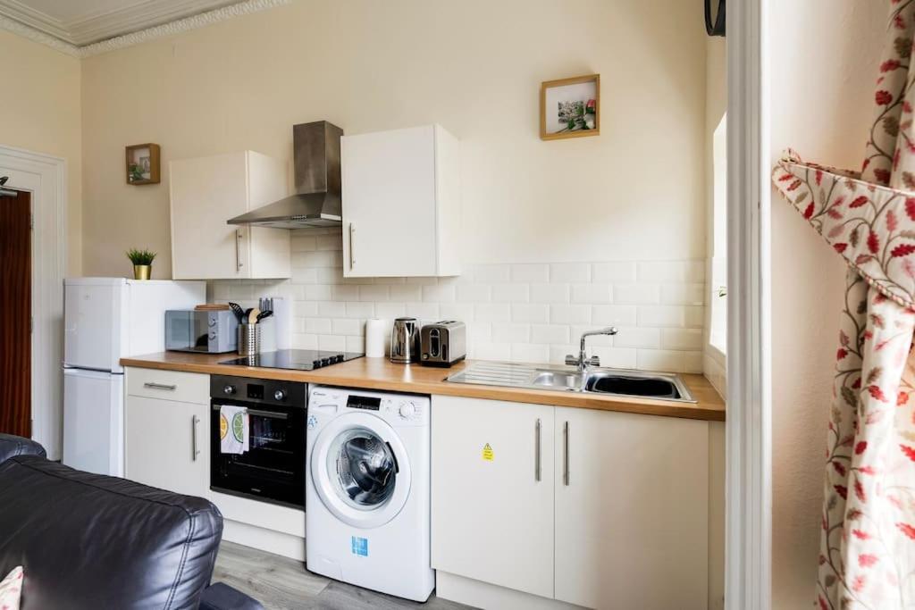 Apartment Clifton Nr Centre, Parking X 1, Garden Picnic Area *