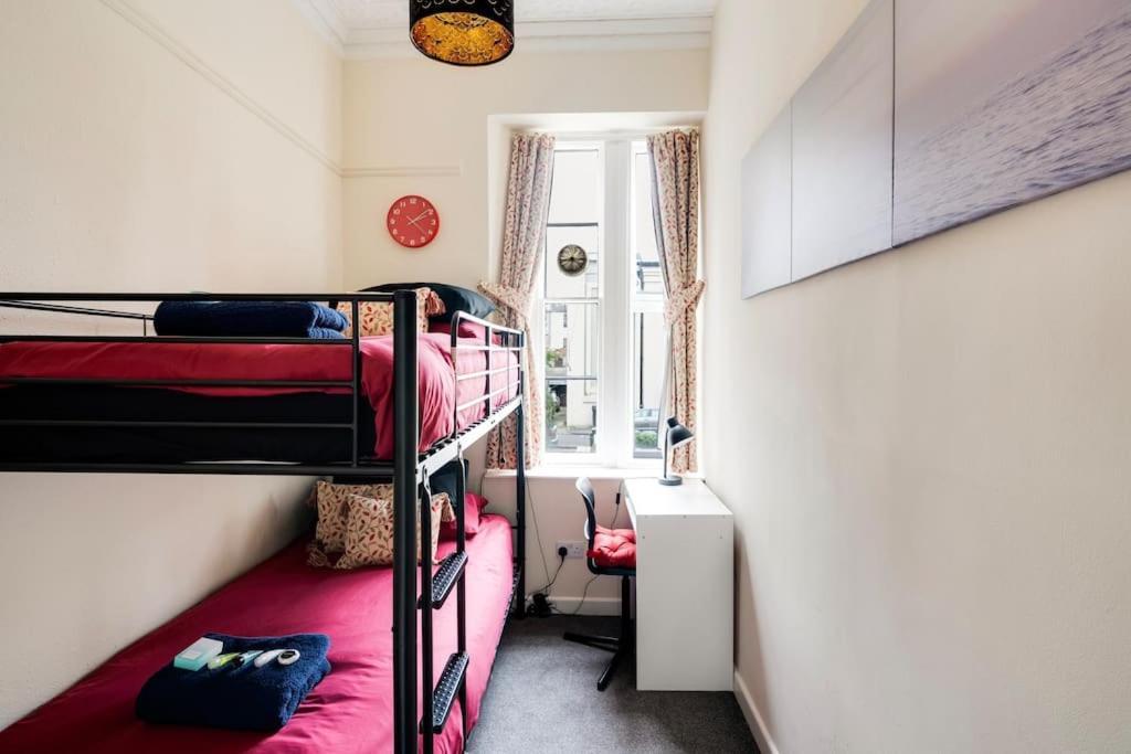 Clifton Nr Centre, Parking X 1, Garden Picnic Area * Bristol